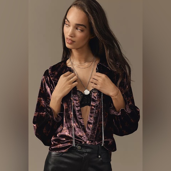 NWT! The Keira Collared Button-Front Blouse Pilcro: Long-Sleeve Velvet Edition⚽️ - Picture 1 of 12